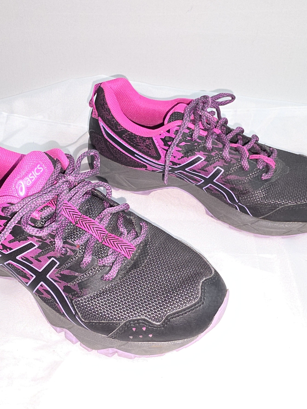 ASICS Women’s Black & Pink Running Shoes